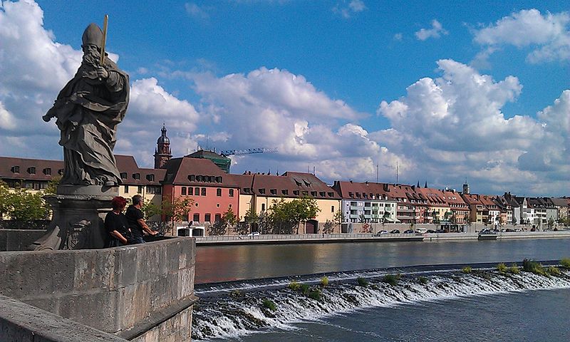Datei:Wuerzburg alte mainbruecke.jpg