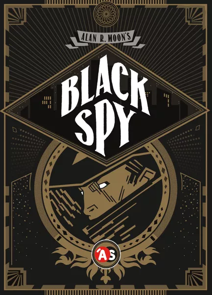 Spiele-Schachtel des Kartenspiels Black Spy. Darauf zu sehen ist schemenhaft ein vermummter Mann. Der Stil und die Deko-Elemente erinnern stark an die 1920er.